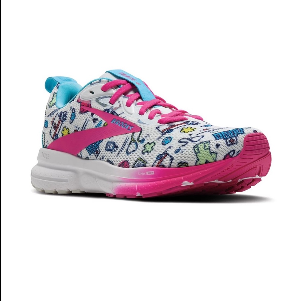 Brooks Trace 4 Hero